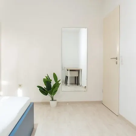 Helle, Zentrale 4-zimmer-wohnung Apartment *
