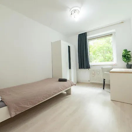 Daire Helle, Zentrale 4-zimmer-wohnung *