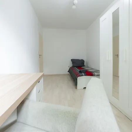 Helle, Zentrale 4-zimmer-wohnung Daire *