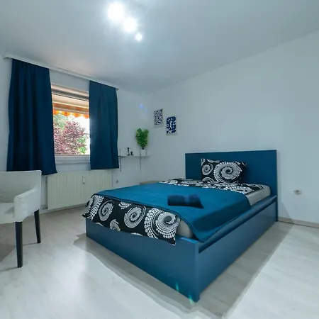 Daire Helle, Zentrale 4-zimmer-wohnung *